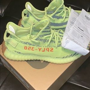 Yeezy 350 frozen yellow 10.5